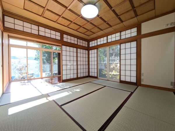 西宮市苦楽園二番町の中古一戸建て