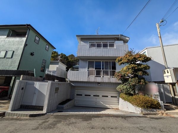 西宮市苦楽園二番町　中古一戸建て