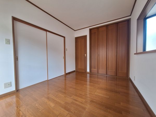 西宮市上甲東園５丁目の中古一戸建て