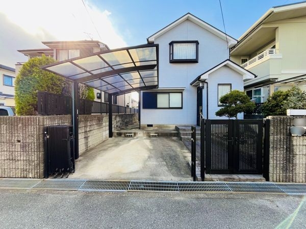 宝塚市星の荘　中古一戸建て