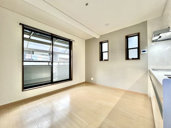 尼崎市名神町3丁目　中古一戸建て