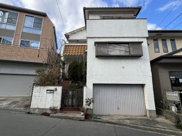 西宮市甲陽園本庄町の中古一戸建て