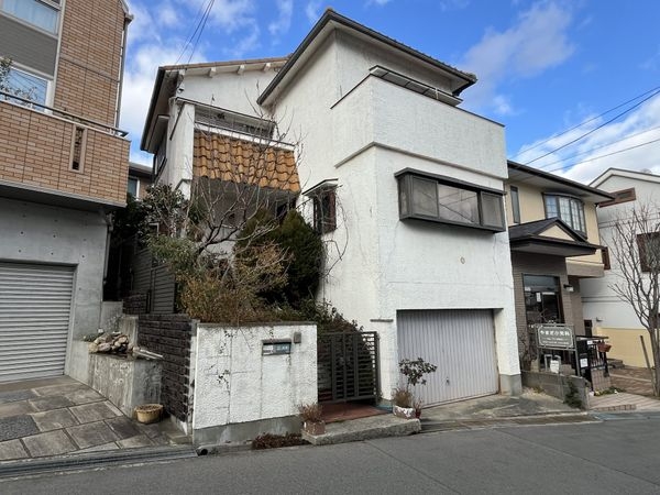 西宮市甲陽園本庄町の中古一戸建て