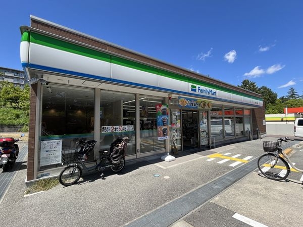 宝塚市野上5丁目の中古一戸建て(ファミリーマート逆瀬台一丁目店)
