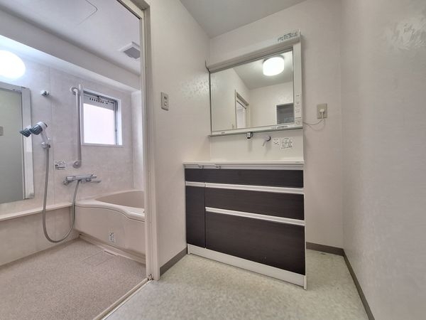 芦屋緑２住宅５号棟　中古マンション