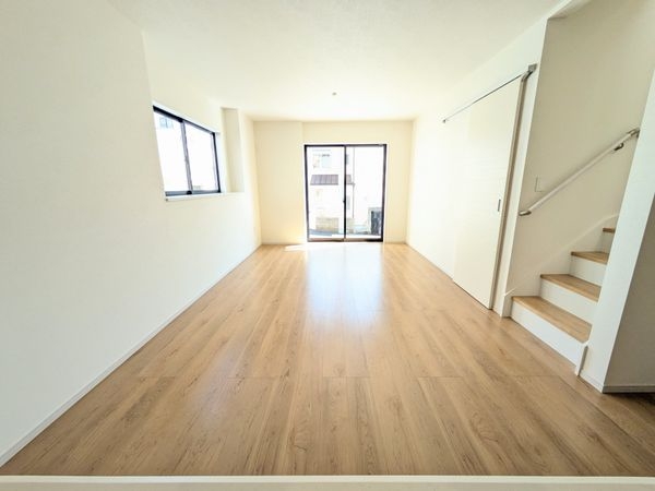 芦屋市朝日ケ丘町　新築一戸建て　１期　１号棟