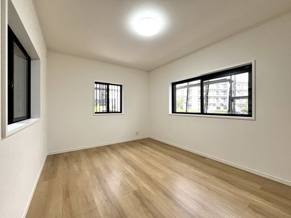 宝塚市山本野里２丁目の中古一戸建て