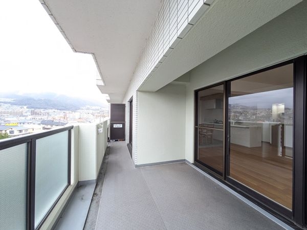 ロイヤルコート逆瀬川　中古マンション