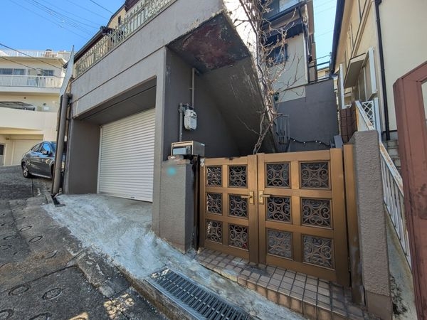 芦屋市東山町　中古一戸建て