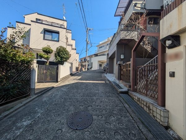 芦屋市東山町　中古一戸建て