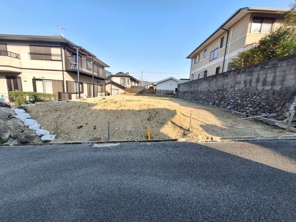 宝塚市花屋敷松ガ丘　建築条件無し土地
