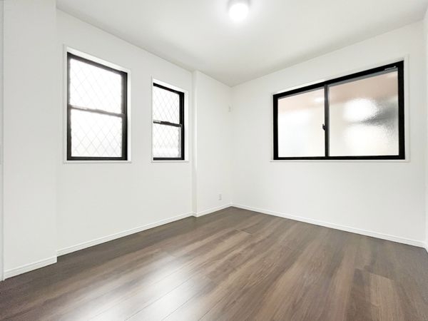 西宮市小松南町１丁目　新築一戸建て