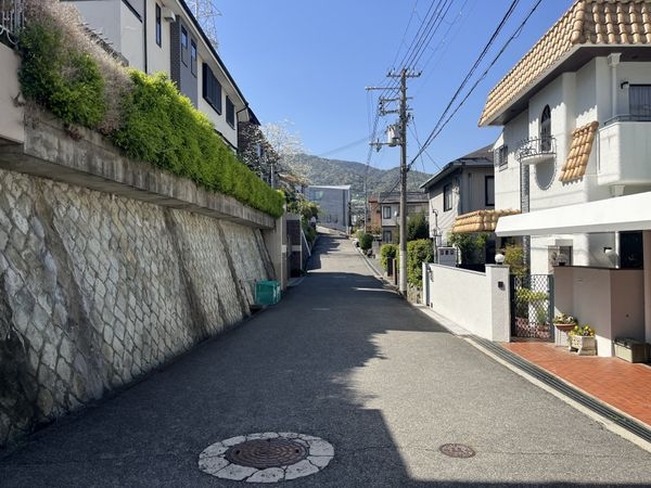 西宮市深谷町の中古一戸建て