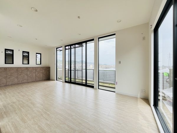 西宮市深谷町の中古一戸建て