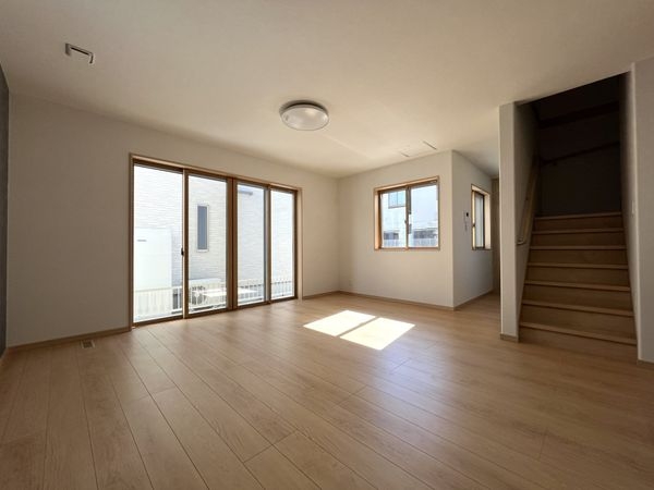 尼崎市東園田町２丁目　新築一戸建て　６号地