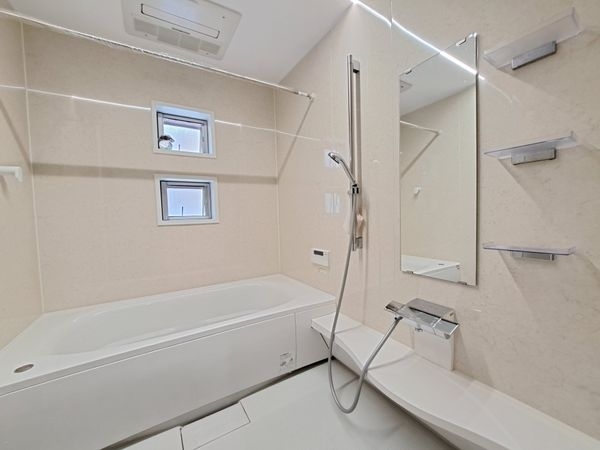 西宮市大社町　中古一戸建て