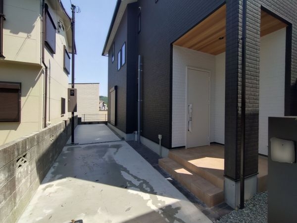 宝塚市花屋敷松ガ丘　新築一戸建て
