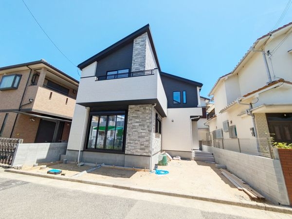 西宮市石在町　新築一戸建て　１号棟
