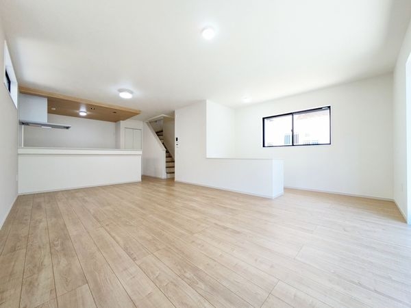 西宮市石在町　新築一戸建て　１号棟