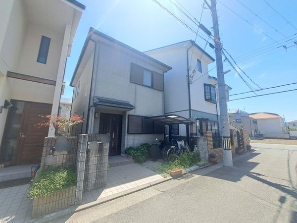 西宮市高木西町の中古一戸建て
