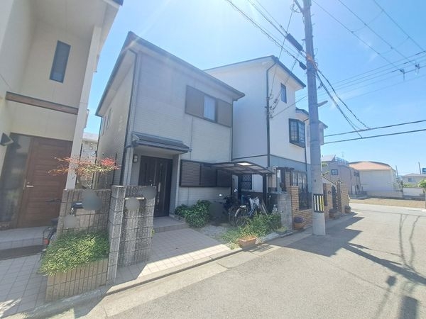 西宮市高木西町の中古一戸建て