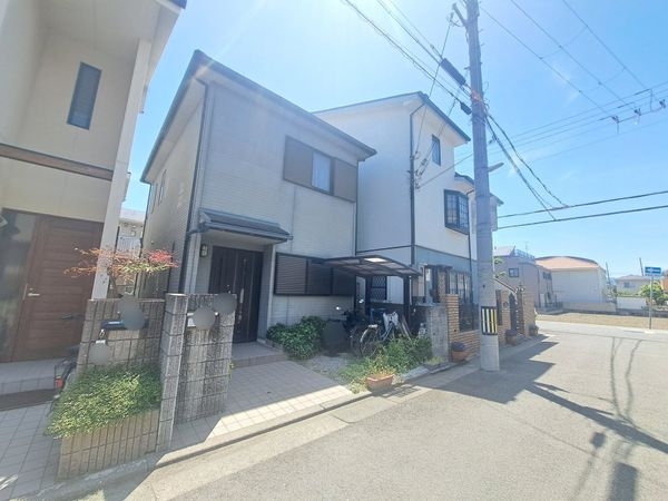 西宮市高木西町の中古一戸建て