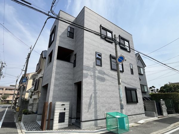 西宮市甲子園町　新築一戸建て