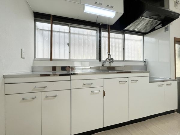 西宮市東鳴尾町２丁目の中古一戸建て