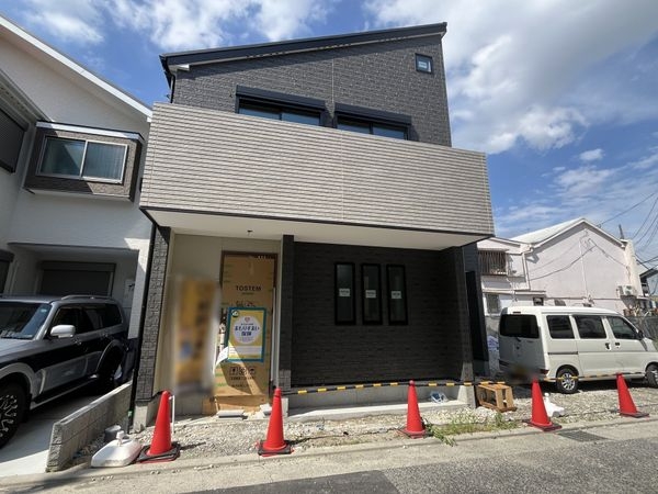 尼崎市大庄北４丁目　新築一戸建て　２号棟
