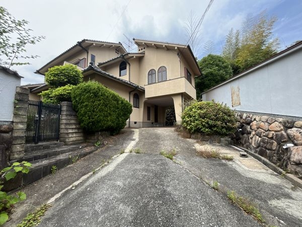宝塚市花屋敷つつじガ丘の中古一戸建て