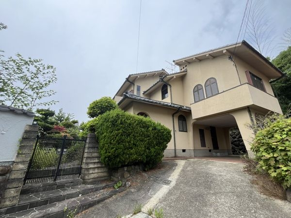 宝塚市花屋敷つつじガ丘　中古一戸建て