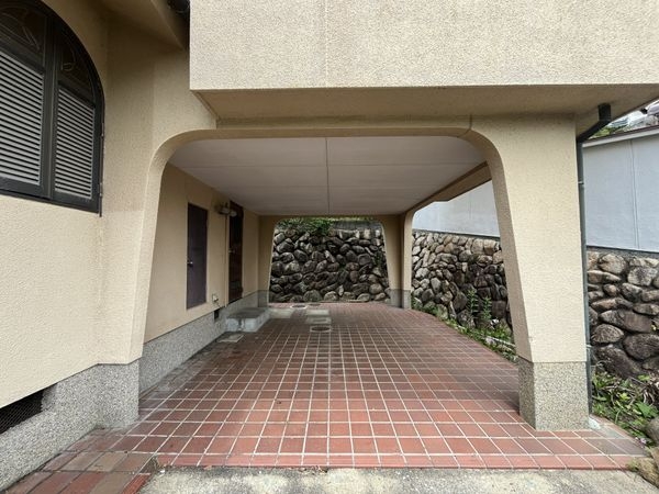 宝塚市花屋敷つつじガ丘　中古一戸建て