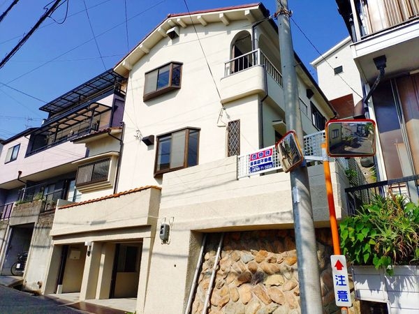 西宮市五月ケ丘の中古一戸建て