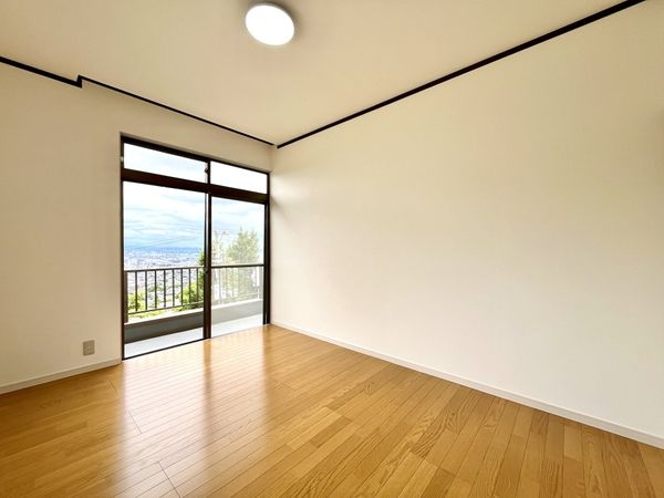 西宮市苦楽園四番町の中古一戸建て