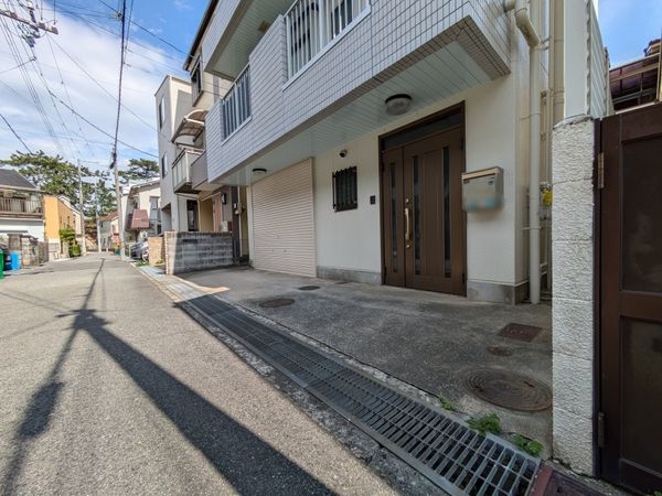西宮市小松東町２丁目の中古一戸建て