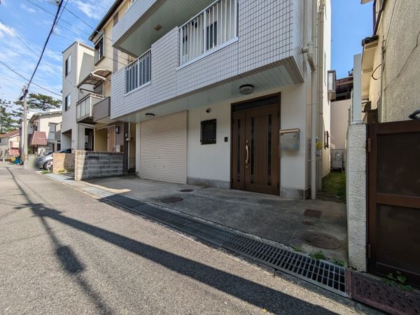 西宮市小松東町２丁目の中古一戸建て