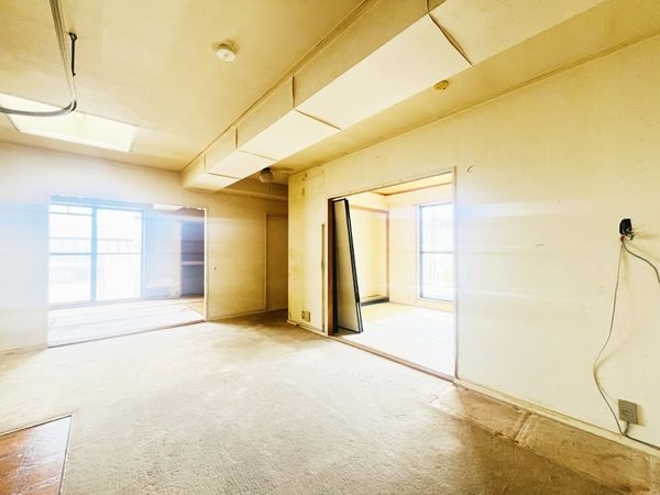 サンロイヤル上甲東園A棟 中古マンション(リビング)