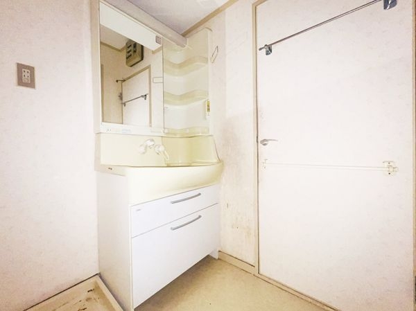 サンロイヤル上甲東園A棟 中古マンション(洗面台・洗面所)