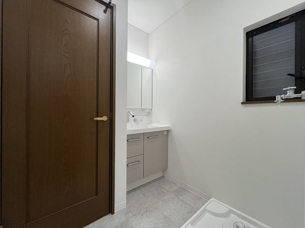 尼崎市長洲中通2丁目の中古一戸建て(洗面台・洗面所)