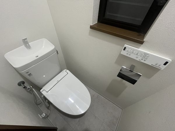 尼崎市長洲中通2丁目の中古一戸建て(トイレ)