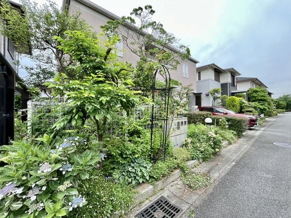 宝塚市山手台西２丁目の中古一戸建て