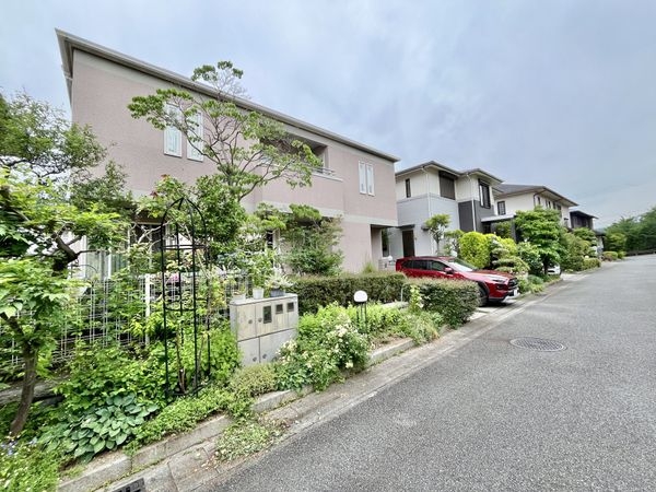 宝塚市山手台西２丁目の中古一戸建て