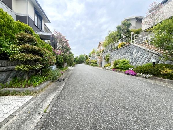 宝塚市山手台西２丁目の中古一戸建て
