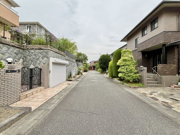 宝塚市山手台西２丁目　中古一戸建て
