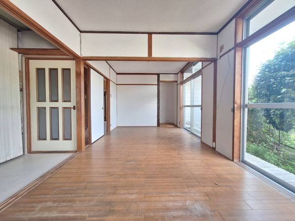 宝塚市長尾台１丁目　中古一戸建て