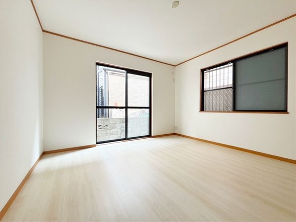 西宮市一里山町の中古一戸建て