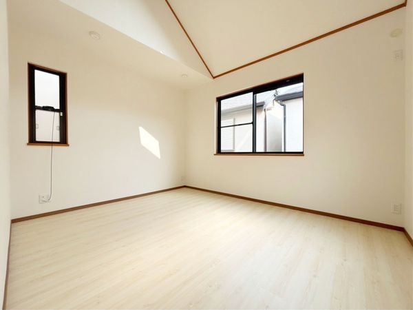 西宮市一里山町の中古一戸建て
