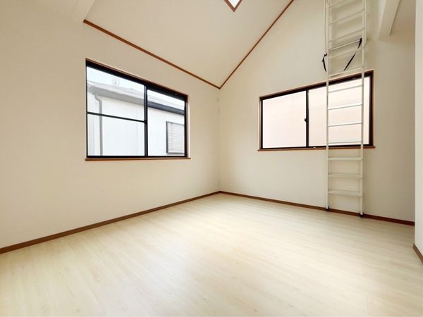 西宮市一里山町の中古一戸建て