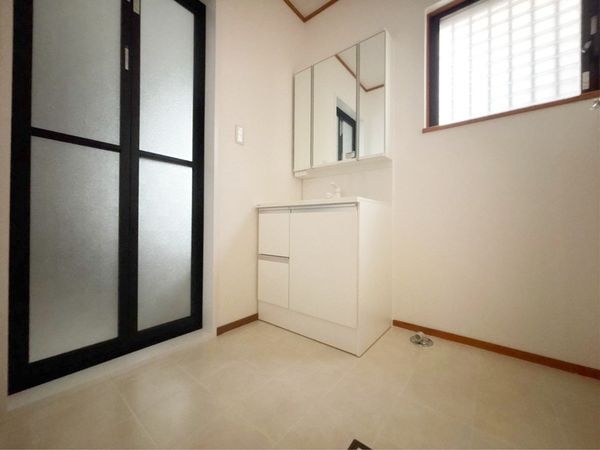 西宮市一里山町の中古一戸建て