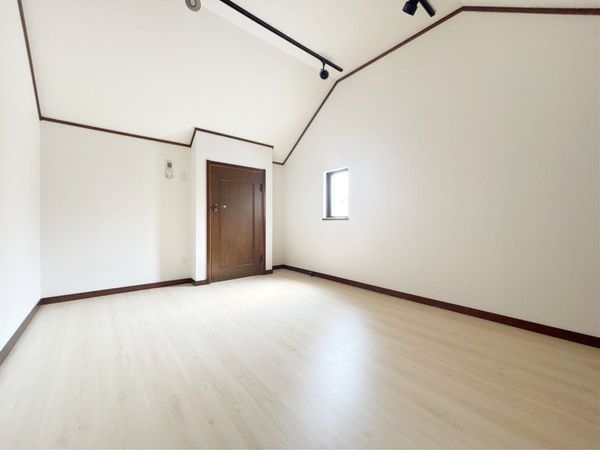 西宮市一里山町の中古一戸建て